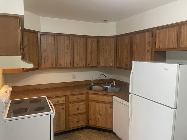 Building Photo - 4710 Trevor Cir