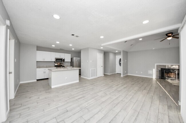 Foto del edificio - 2471 Falls Church Dr