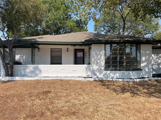 Building Photo - 1540 Brumlow Ave