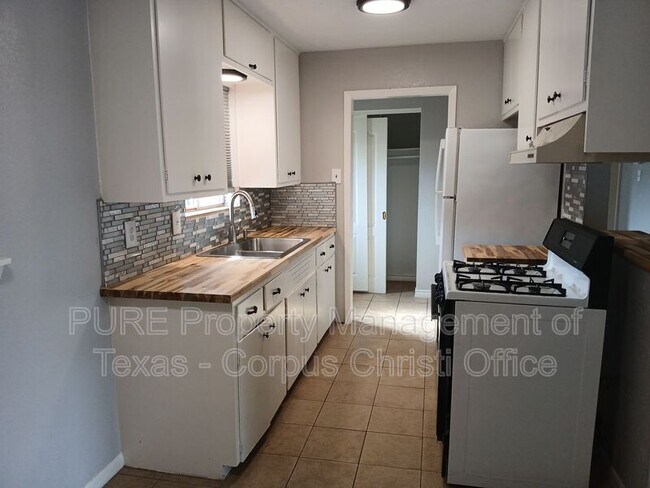 Foto del edificio - 1733 Treyway Ln