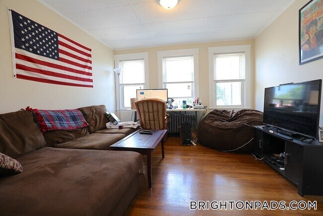 Foto del edificio - 102 Nonantum St