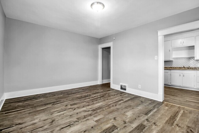 Foto del edificio - 1697 Seneca St