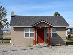 Building Photo - 721 5th Ave