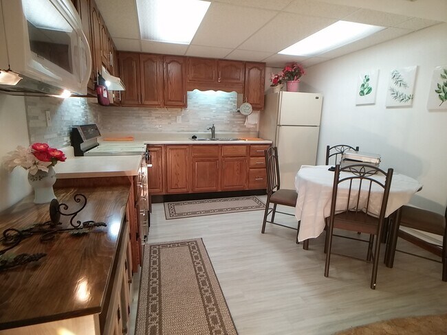 Kitchen - 2230 Barcelona Dr