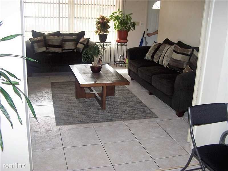 Foto del edificio - 3951 NW 33rd Ave