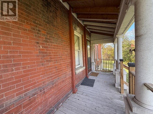 Photo du bâtiment - 415 Davis Dr