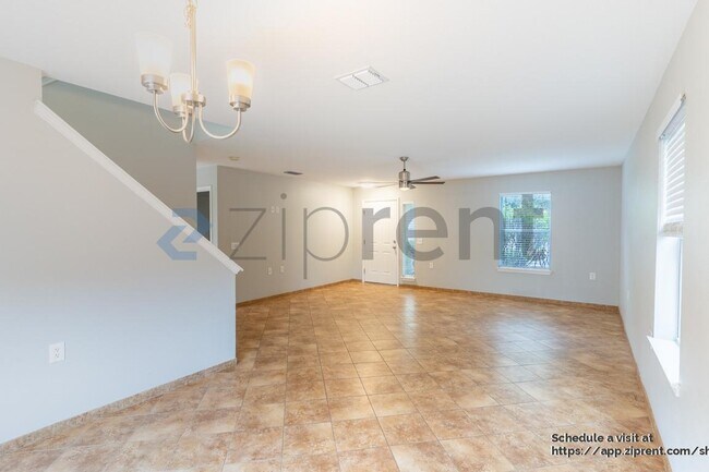 Foto del edificio - 817 Sheraton Ave