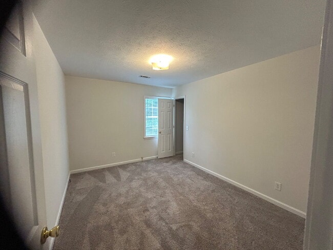 Foto del edificio - 3BD 2 BA HOME FOR RENT NEXT TO ALGOOD SCHOOLS