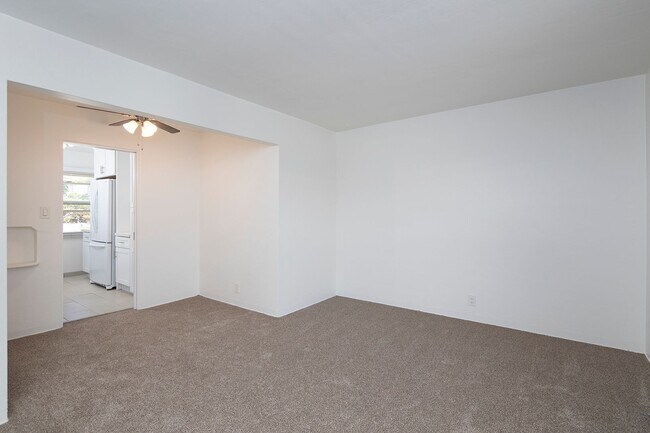 Foto del edificio - Beautiful 2 Bedroom in La Jolla Village wi...