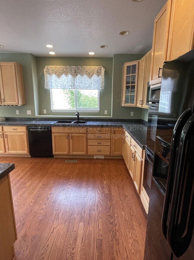 Foto del edificio - 5409 Sage Brush Dr