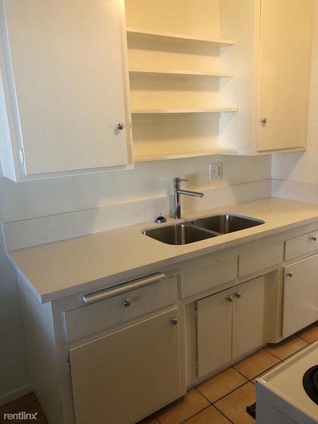 Foto principal - 323 Marine St