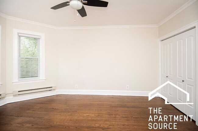 Foto del edificio - 3815 N Greenview Ave