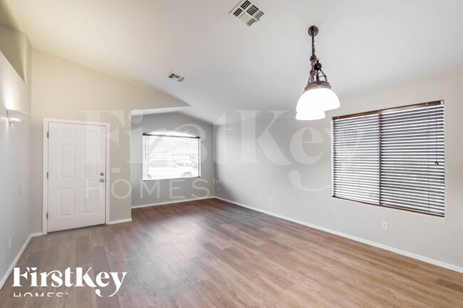 Building Photo - 6951 W Red Rock Dr