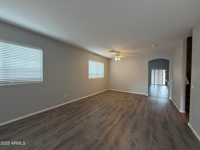 Foto del edificio - 18123 N Madison Rd