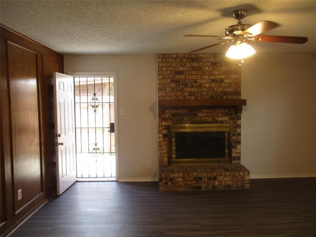 Building Photo - 1843 Family Cir