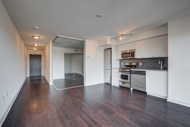 Building Photo - 78 Tecumseth St.