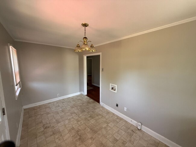 Building Photo - 2 Bedroom House near Downtown Raleigh east of Oakwood