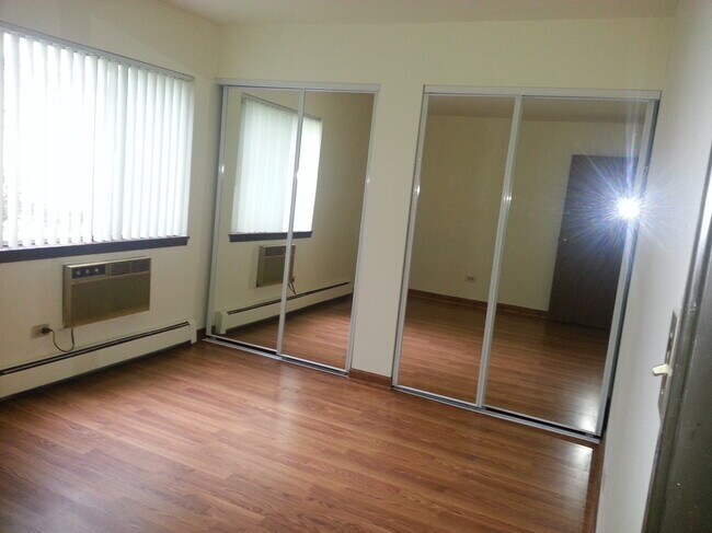 Foto del edificio - 411 Inland Dr