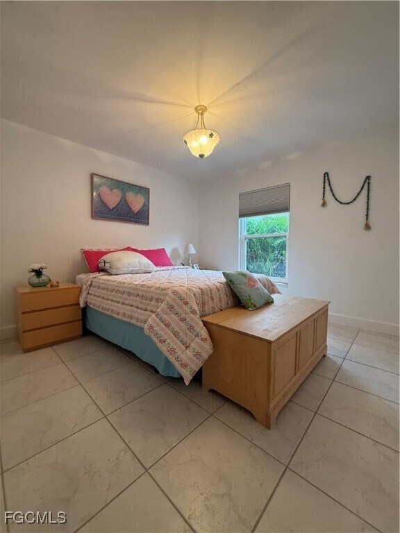 Foto principal - 799 94th Ave N