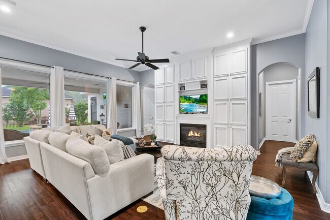 Building Photo - 177 Somerton Dr