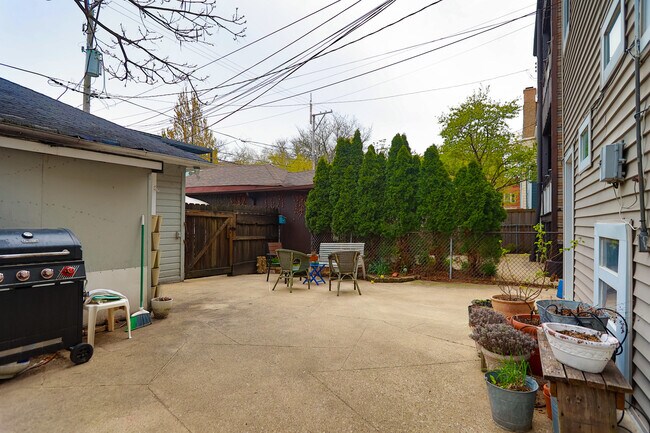 Foto del edificio - 5417 N Glenwood Ave