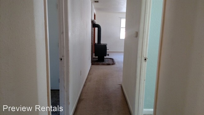 Foto del edificio - 4 br, 1 bath House - 59751 SR 20