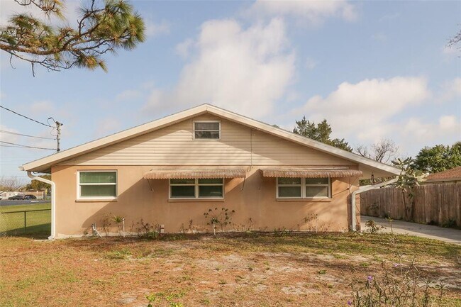 Building Photo - 5315 Henderson St