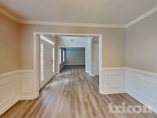 Foto del edificio - 9260 Carnes Estates Dr