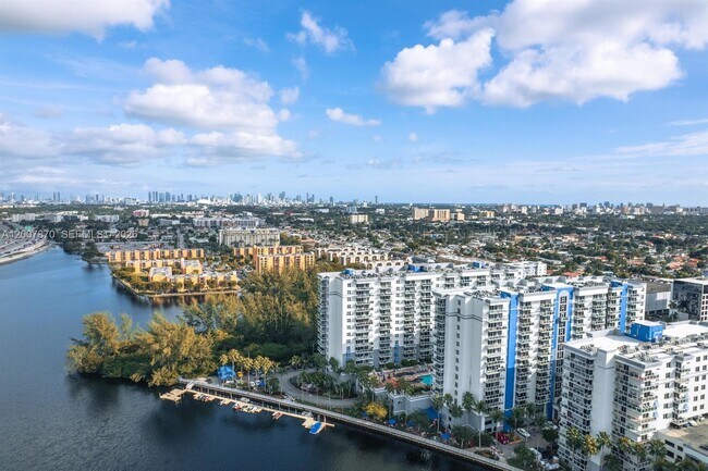 Foto del edificio - 5091 NW 7th St