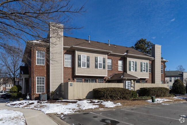 Building Photo - Farrcroft at Ridgely Manor