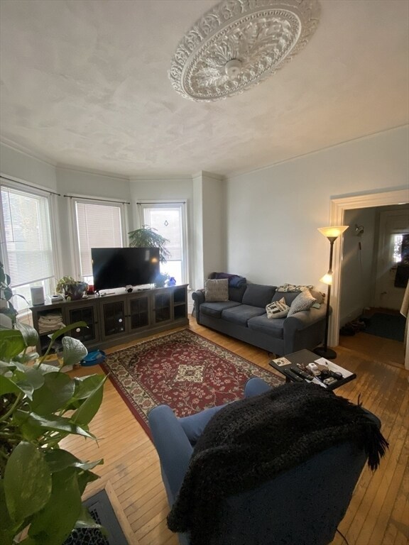 Foto del edificio - 127 Lincoln Ave