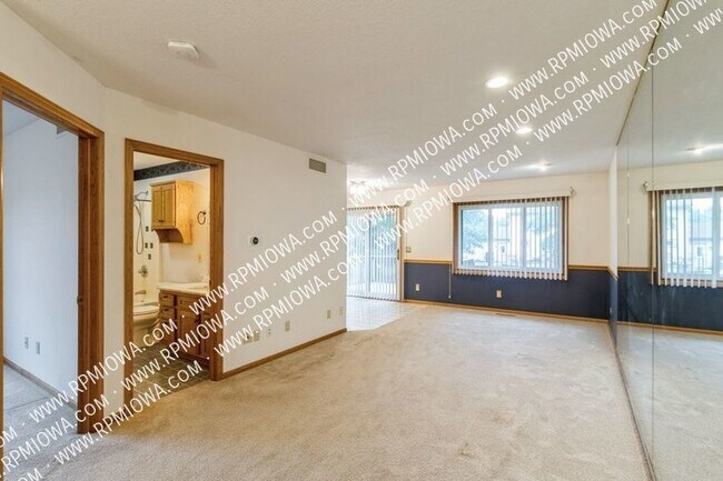 Foto del edificio - AFFORDABLE TOWNHOME!! 3 Bed, 2 Bath Townho...