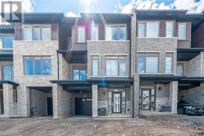 Photo du bâtiment - 4874 Connor Dr