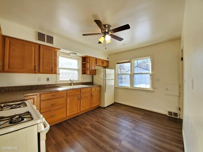 Building Photo - 2 br, 1 bath House - 5851 N 36th Street