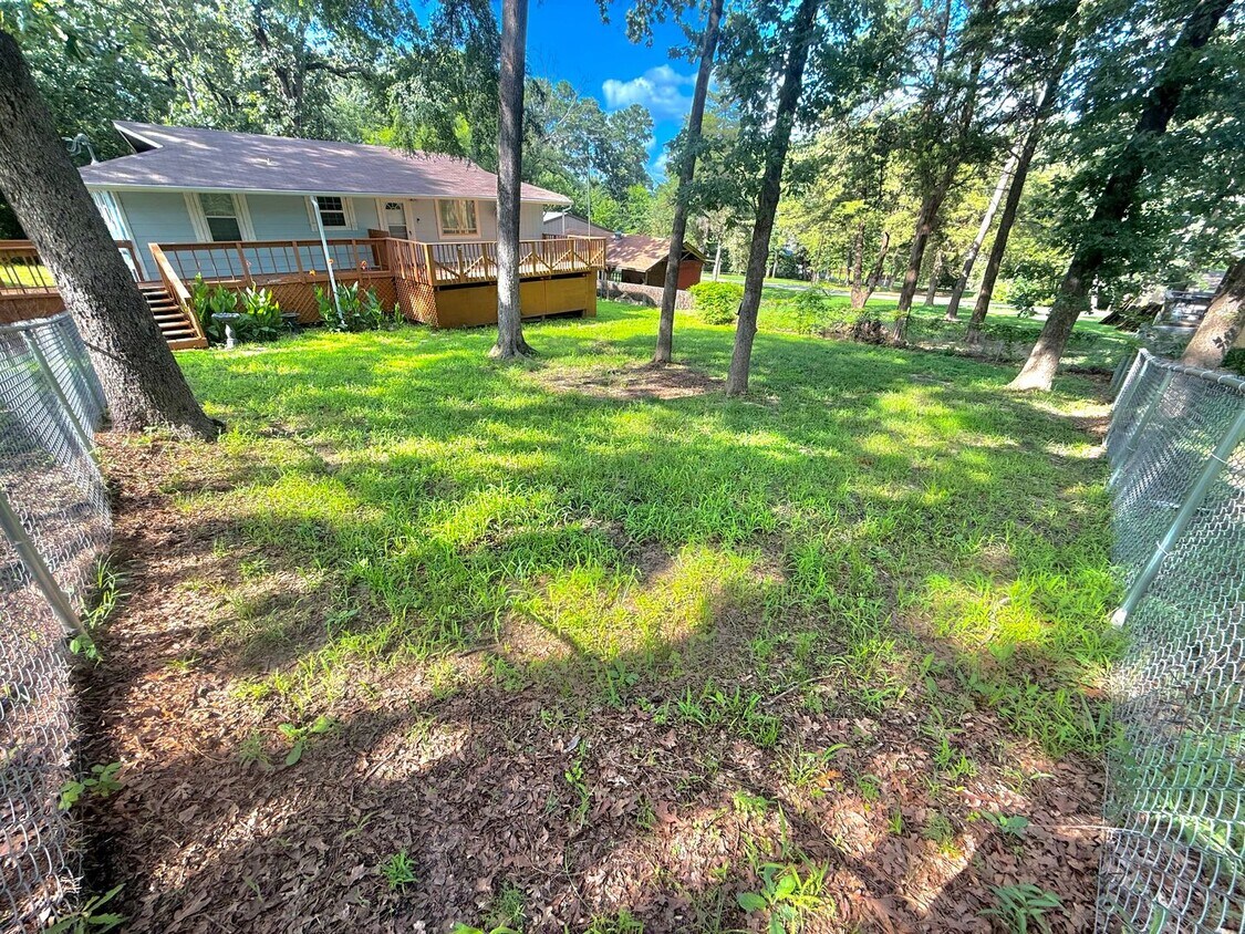 Foto principal - 22675 Lakeway Harbor Dr