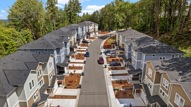 Building Photo - Forest Park Townhomes