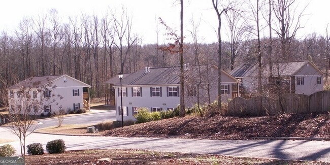 Building Photo - 7400 Courtyard Dr