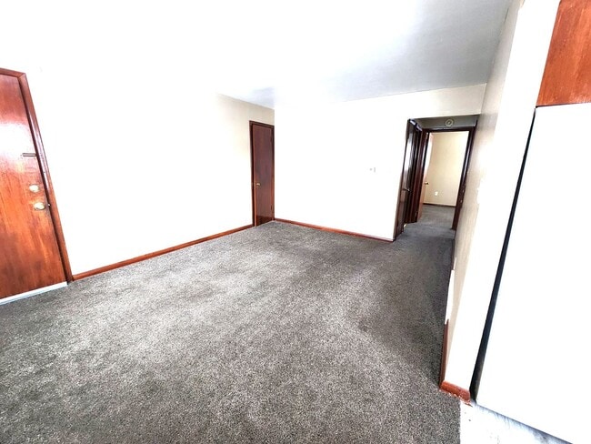 Building Photo - 11059 W Hampton Ave