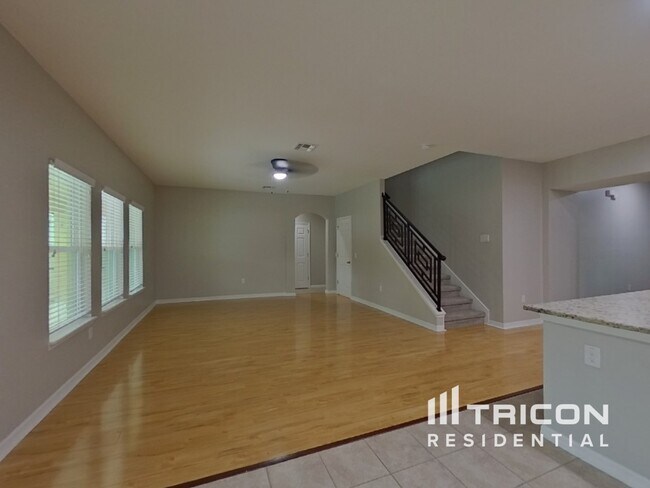 Foto del edificio - 5263 Villa Rosa Ave