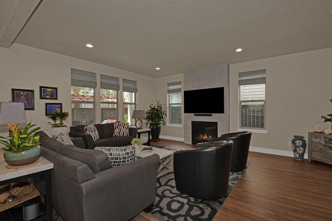 Foto del edificio - Beautiful 3 Bed/2.5 Bath Home in NW Bend - Via Cambria