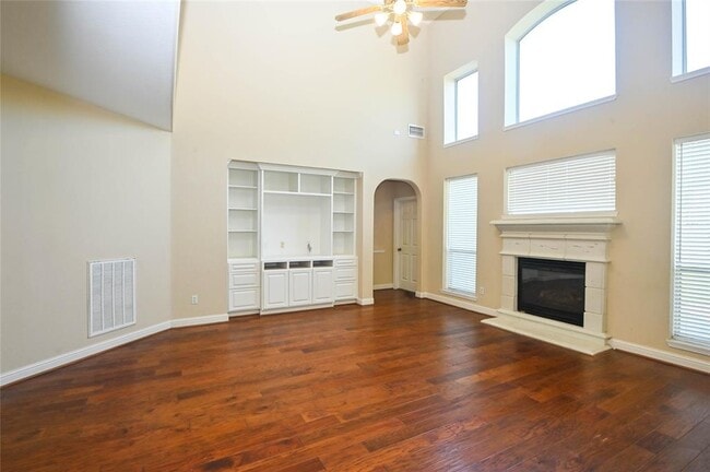 Foto del edificio - 8707 Westbrook Forest Dr