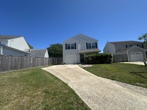 Building Photo - 501 Hillshire Way
