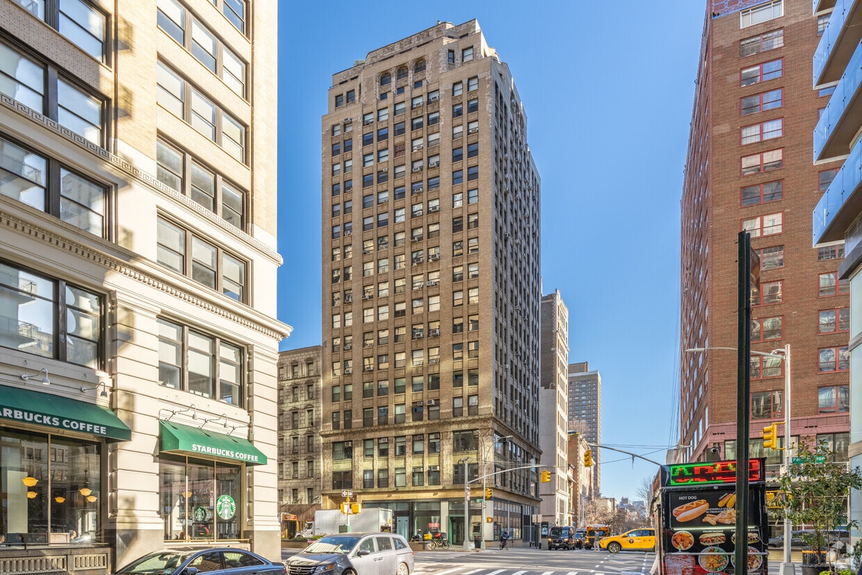 Foto principal - Park South Tower Apartments