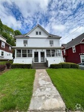 Building Photo - 65 Chedell Pl