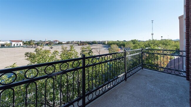 Foto del edificio - 7565 Norman Rockwell Ln