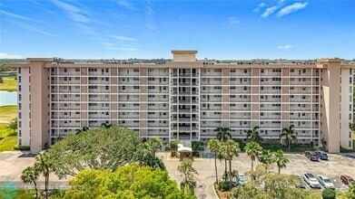 Building Photo - 2671 S Course Dr
