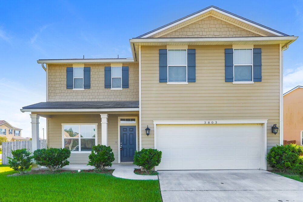 Primary Photo - 3803 Falcon Crest Dr
