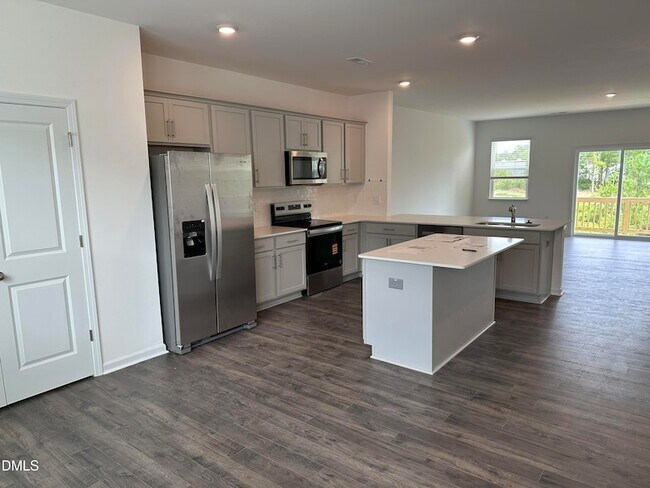 Foto del edificio - 701 Grafton Frst Ln