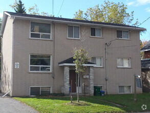 Building Photo - 516 Brock St