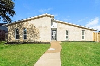 Building Photo - 3149 Oak Hill Rd